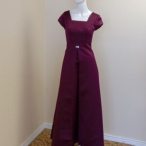 Eternity size 2 prom dress